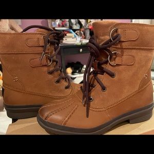 UGG Azaria boot